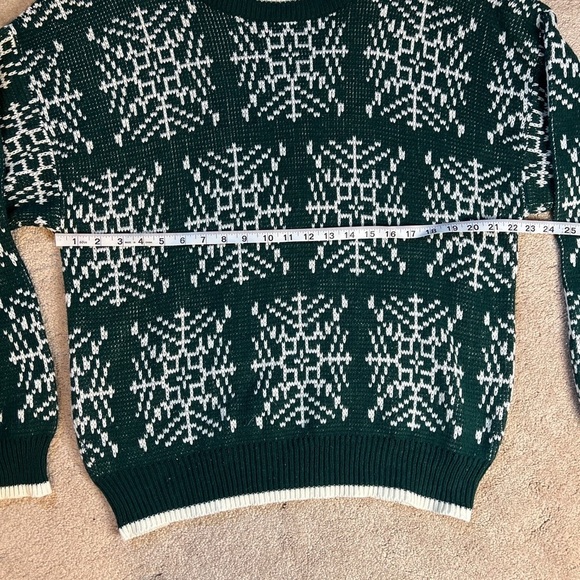 Vintage Holiday Sweater Snowflake Pattern Pine Grove Size XL. - Picture 2 of 7